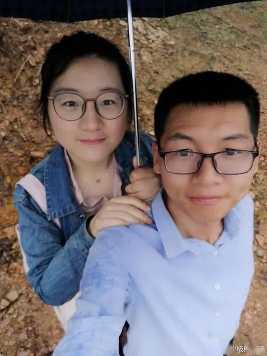 国产夫妻自拍在线,私密生活瞬间，揭秘家庭情感世界